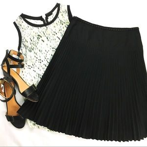 ANN TAYLOR Black Fan Pleated Skirt